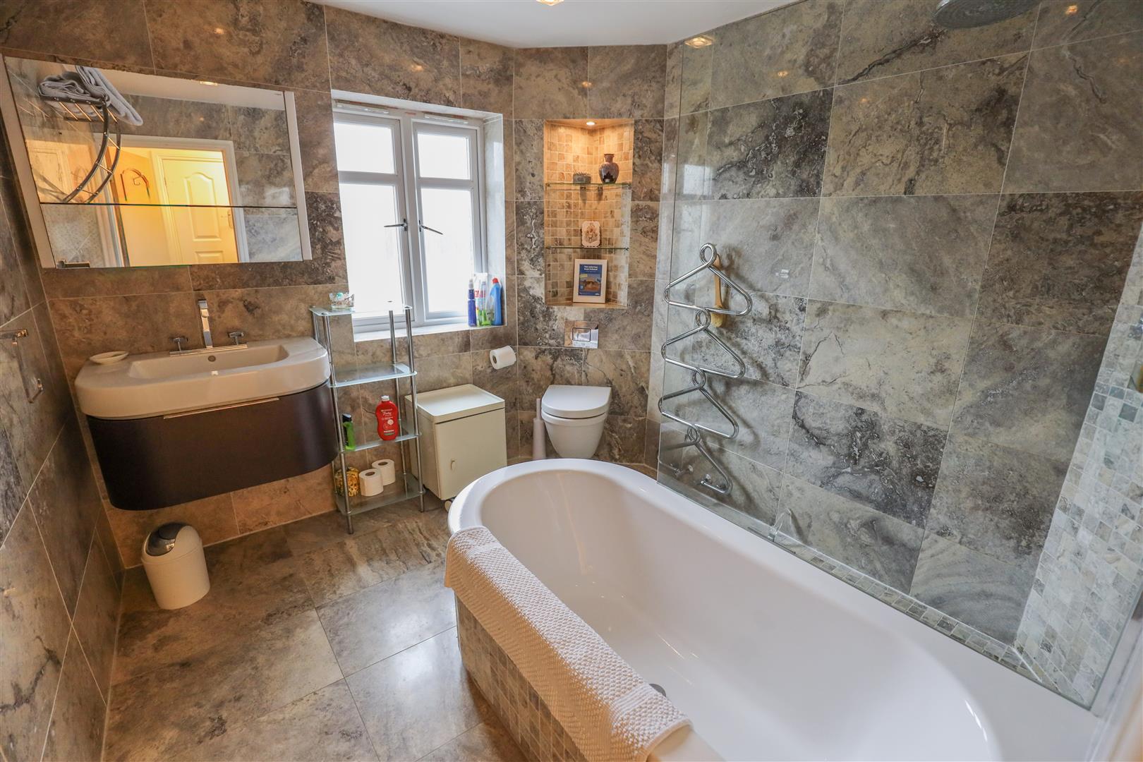 Swn-Y-Nant, Tyle House Close, Llanmaes, Nr Llantwit Major, CF61 2XZ